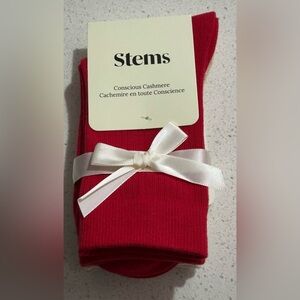 ✨NWT✨Stems: Women’s 2 Pack Conscious Cashmere Socks